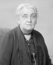 Jane Addams black and white headshot