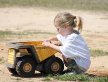 What to Know About Solitary Play for Babies and Toddlers